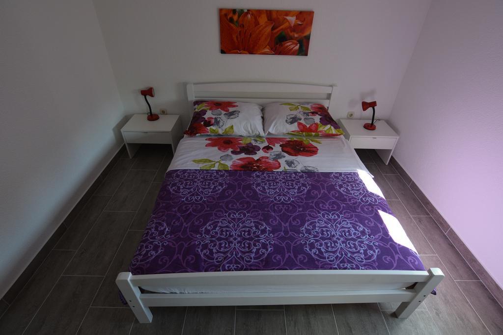 Apartments Batarilo Biograd Na Moru Exterior foto
