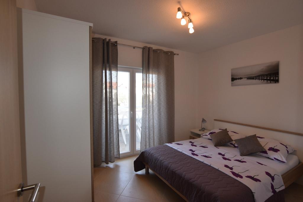 Apartments Batarilo Biograd Na Moru Exterior foto